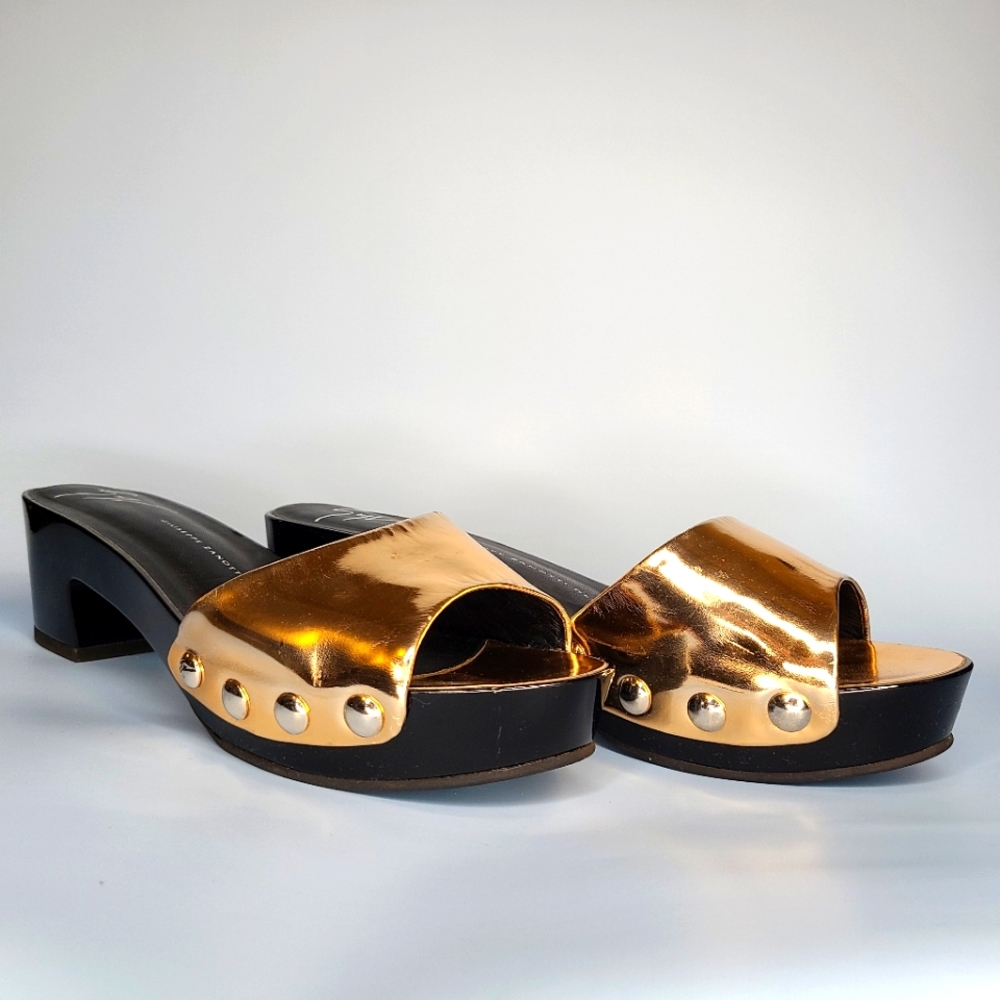 Giuseppe Zanotti Design gold and black heel